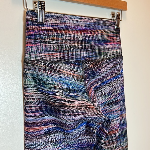 LULULEMON high waist Align 25” Leggings Size 6 - Picture 2 of 4